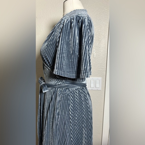Elegant Simplee Plus, Steel Blue Ribbed Velour High Low Wrap Dress. Short Sleeve - Picture 14 of 16